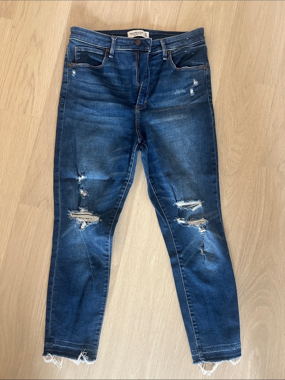 Abercrombie & Fitch Distressed Dark Blue Cropped Jeans, size 10 short